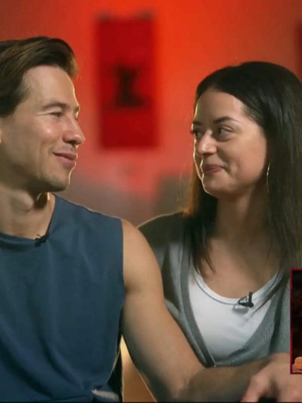 Bild zu: "Joel und Malika werden beim Training für den finalen Freestyle emotional"