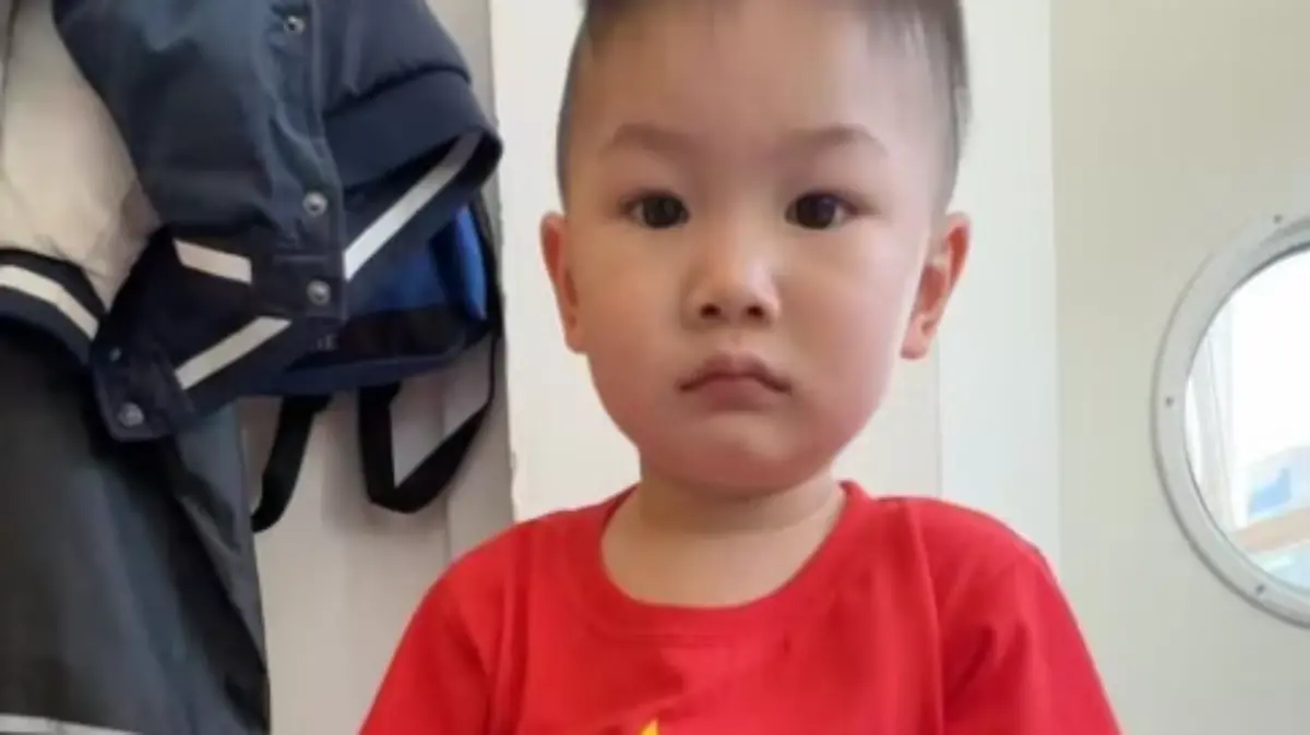 Bild zu: "Alex (2) vermisst! Wurde der Zweijährige entführt? "