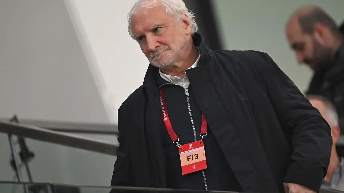 Für Rudi Völler wäre womöglich ein Viertelfinal-Einzug bei der WM ein Erfolg. (Archivbild)