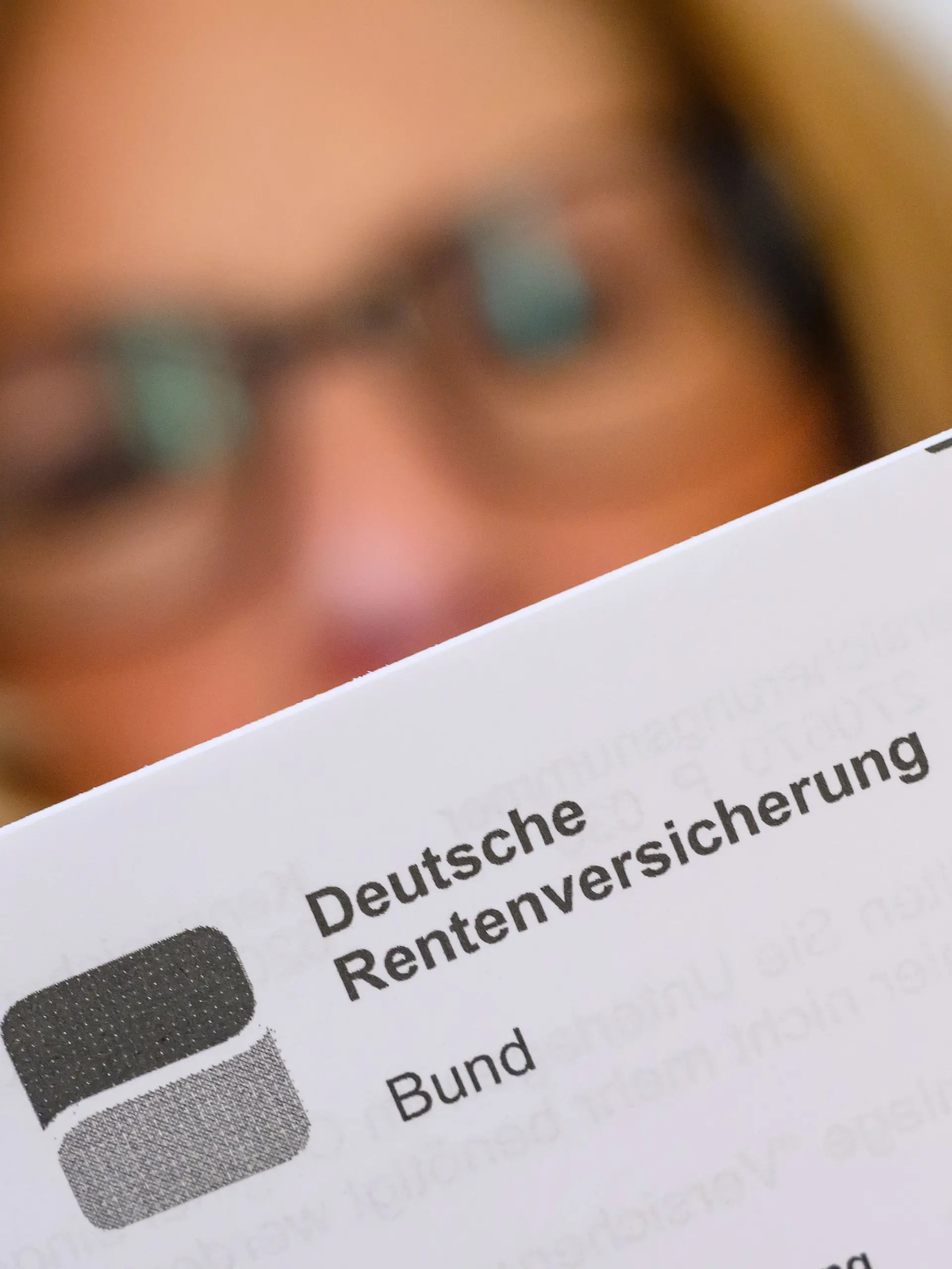Laut einer Renten-Prognose steigen die Rentenbeiträge ab 2028 deutlich. (Symbolbild)