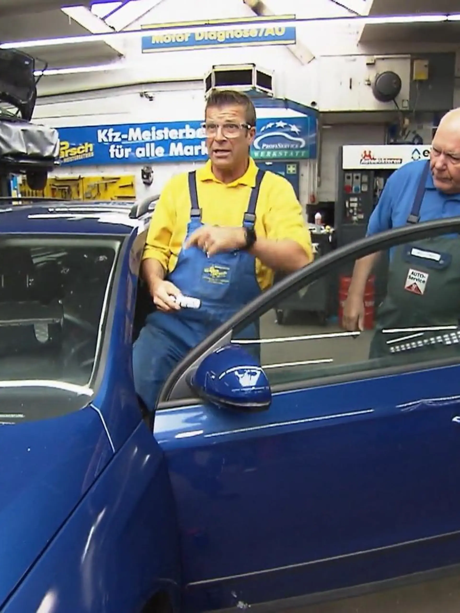 Bild zu: "Können die Autodoktoren den 20 Jahre alten VW retten?"