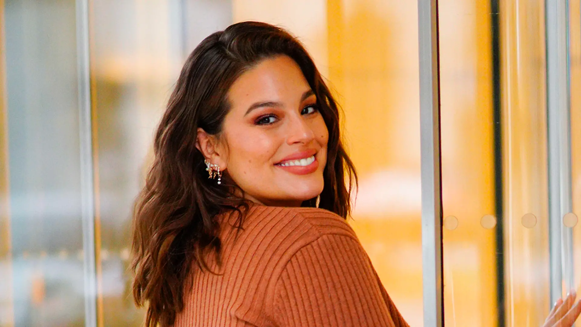 Ashley Graham out and about in a shapely dress in New York
Pictured: Ashley Graham
Ref: SPL5130026 181119 NON-EXCLUSIVE
Picture by: Jackson Lee / SplashNews.com
Splash News and Pictures
Los Angeles: 310-821-2666
New York: 212-619-2666
London: +44 (0)20 7644 7656
Berlin: +49 175 3764 166
photodesk@splashnews.com
World Rights, No Portugal Rights