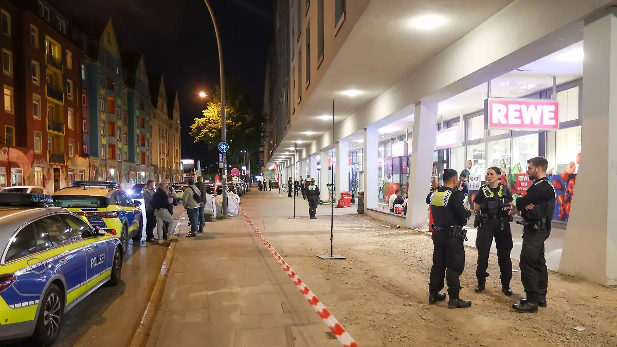 Der mutmaßliche Täter wurde nach dem Vorfall in einem Supermarkt festgenommen.
