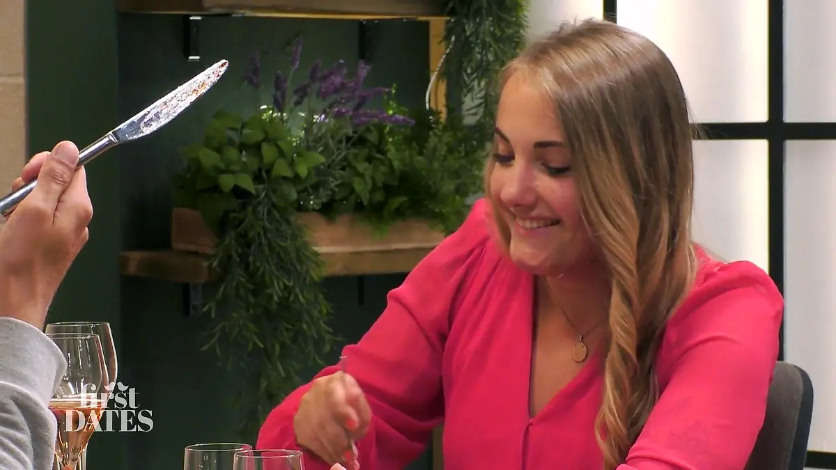 Timo tastet sich charmant vor Komplimente für Mareike