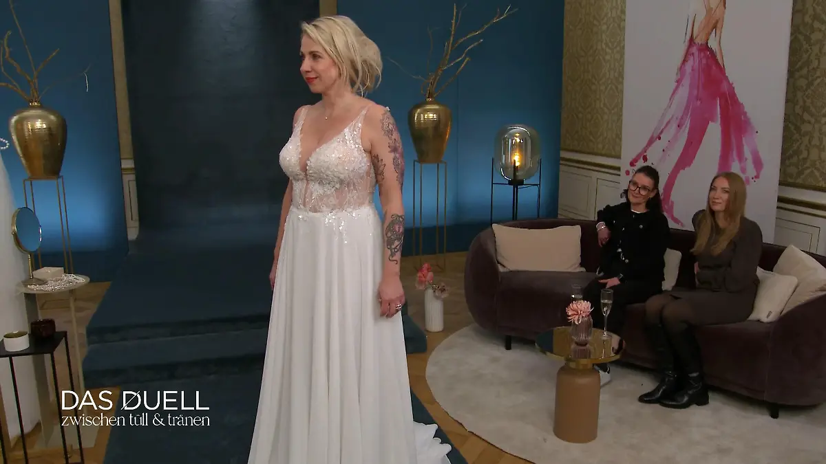 Melanie sucht noch die Romantik Corsage am Strand