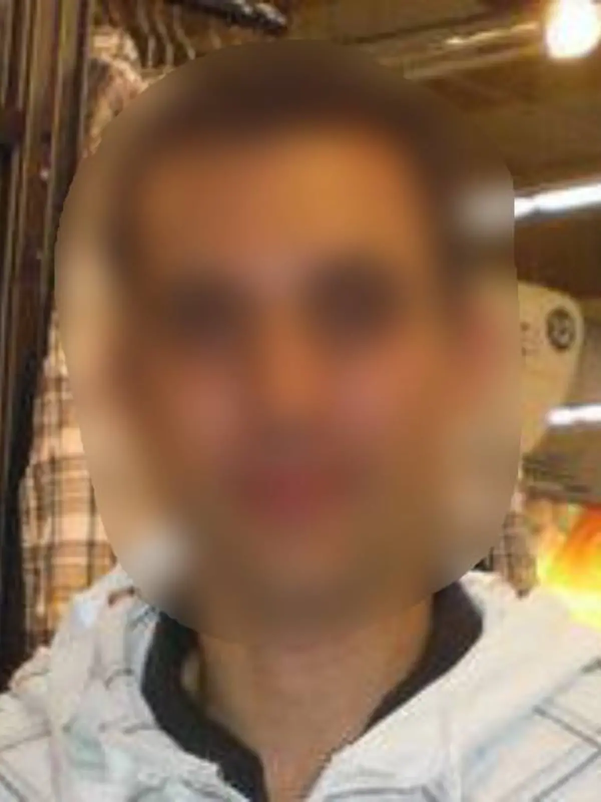 Jérôme B. war der Familie von Lyhanna bekannt, hatte Kontakt zu dem Mädchen und geriet bereits früher wegen unangemessenen Verhaltens gegenüber einer Schülerin in Schwierigkeiten.