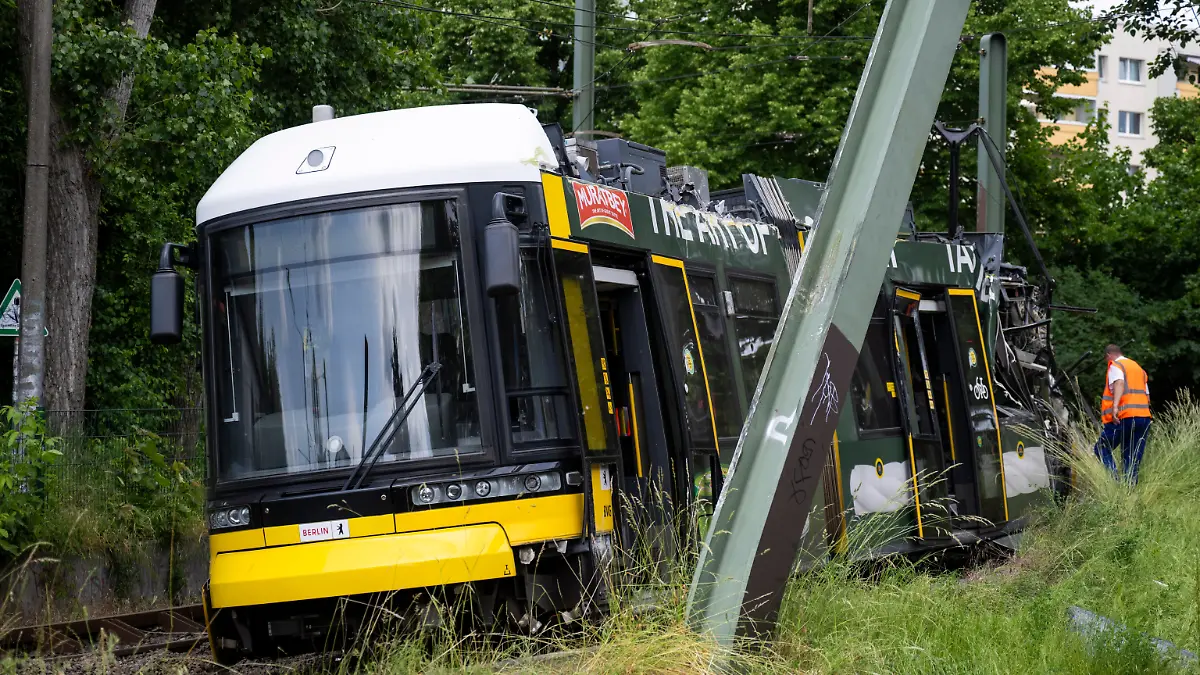 epi_1015336333_DPA BF_a6rnqganko-v3-ax-ms6144.jpg_Straßenbahn in Neu-H.jpg