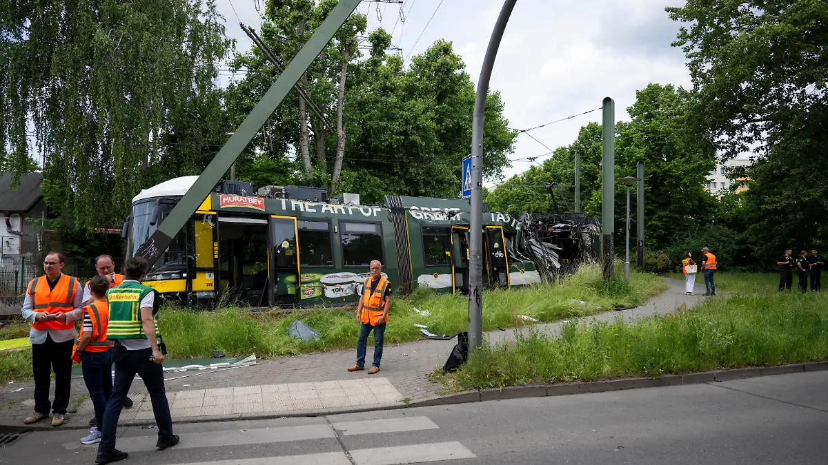 epi_1015336323_DPA BF_zsdhtad2ow-v3-ax-ms6144.jpg_Straßenbahn in Neu-H.jpg