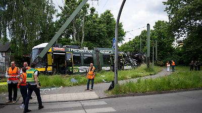 Neu-Hohenschönhausen: Tram entgleist - 20 Verletzte bei Straßenbahnunfall in Berlin
