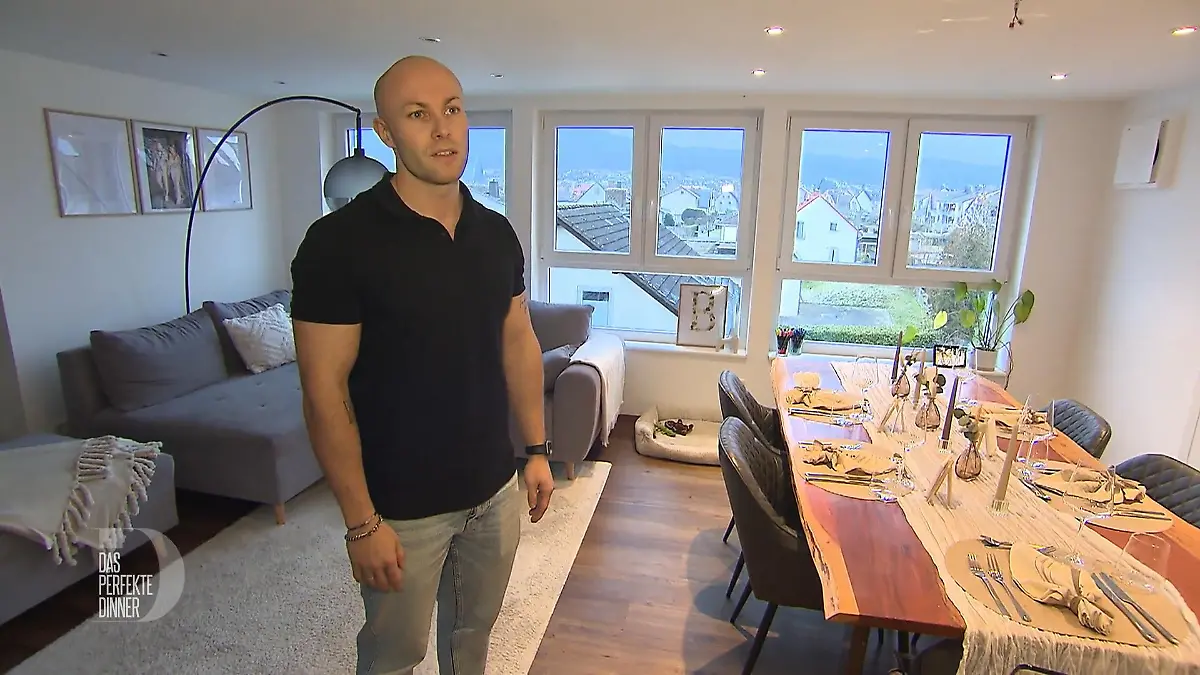 Ehrgeiz trifft Dinner-Freude Zu Hause bei Alex