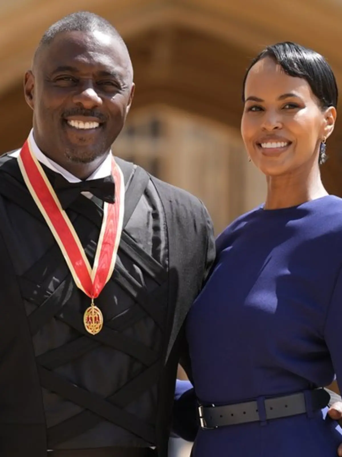 Der „Luther”-Star Idris Elba bekommt von König Charles eine besondere Ehre: den Ritterschlag!