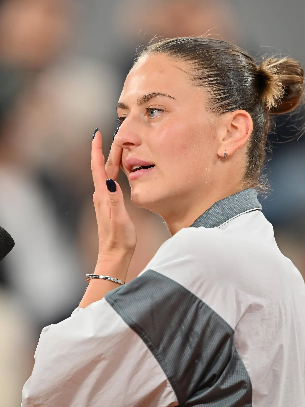 2026 French Open, Roland-Garros - Day 10 PARIS, FRANCE - JUNE 2: Marta Kostyuk of Ukraine gestures after winning against Elina Svitolina not seen of Ukraine during the women s singles quarter-final match on the tenth day of the French Open at Roland Garros in Paris, France, on June 2, 2026. Mustafa Yalcin / Anadolu Paris France. Editorial use only. Please get in touch for any other usage. PUBLICATIONxNOTxINxTURxUSAxCANxUKxJPNxITAxFRAxAUSxESPxBELxKORxRSAxHKGxNZL Copyright: x2026xAnadoluxMustafaxYalcinx