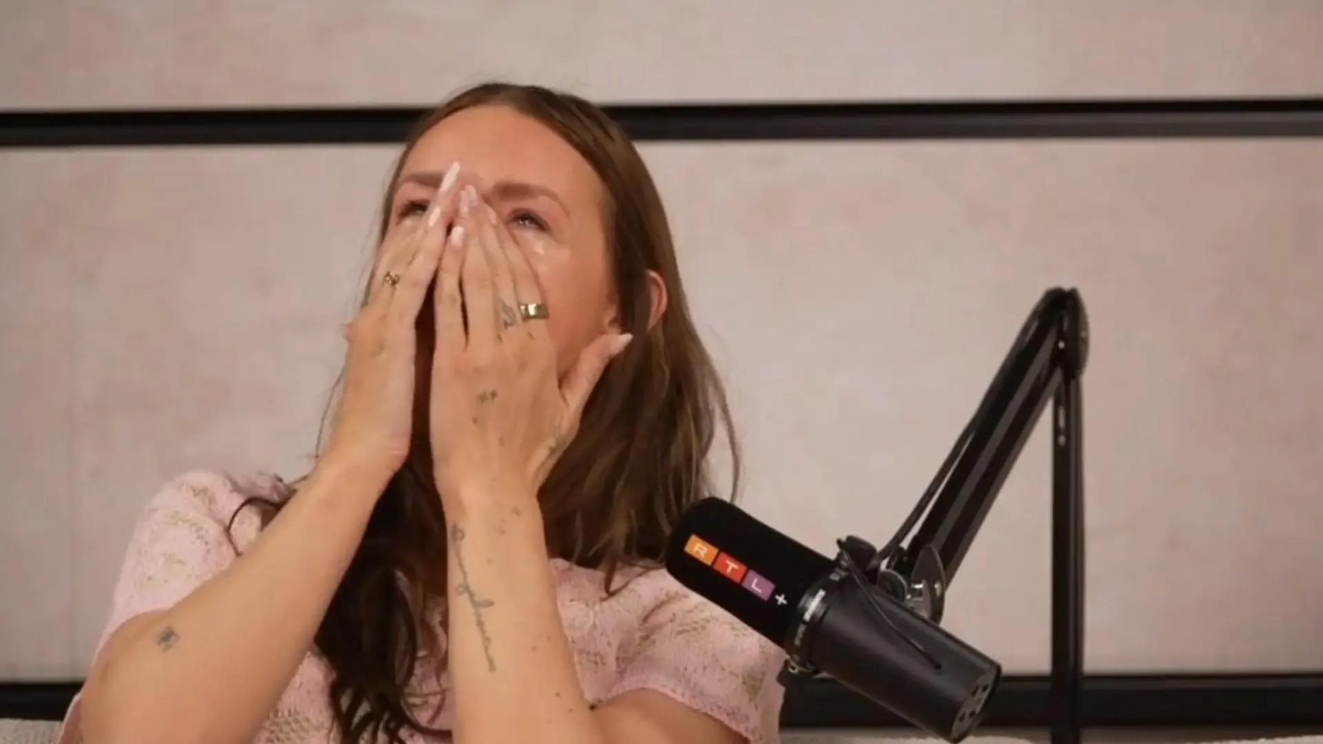 „Ich muss weinen!“ Diese Sätze treffen Georgina Stumpf mitten ins Herz Im RTL+ Podcast „The Real Ex-Wives“