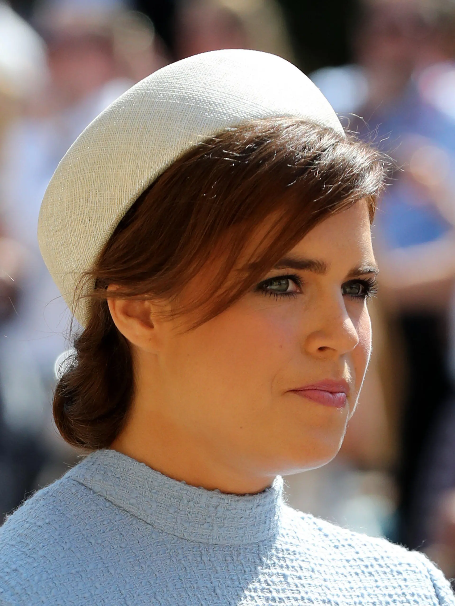 ARCHIV - 19.05.2018, Großbritannien, Windsor: Prinzessin Eugenie kommt zur St.-Georgs-Kapelle zu der Hochzeit von Prinz Harry und Meghan Markle. Die Queen-Enkelin Prinzessin ist Mutter eines Jungen geworden.    (zu dpa "Wieder ein Royal-Baby: Prinzessin Eugenie ist Mutter eines Jungen") Foto: Gareth Fuller/PA Wire/dpa +++ dpa-Bildfunk +++
