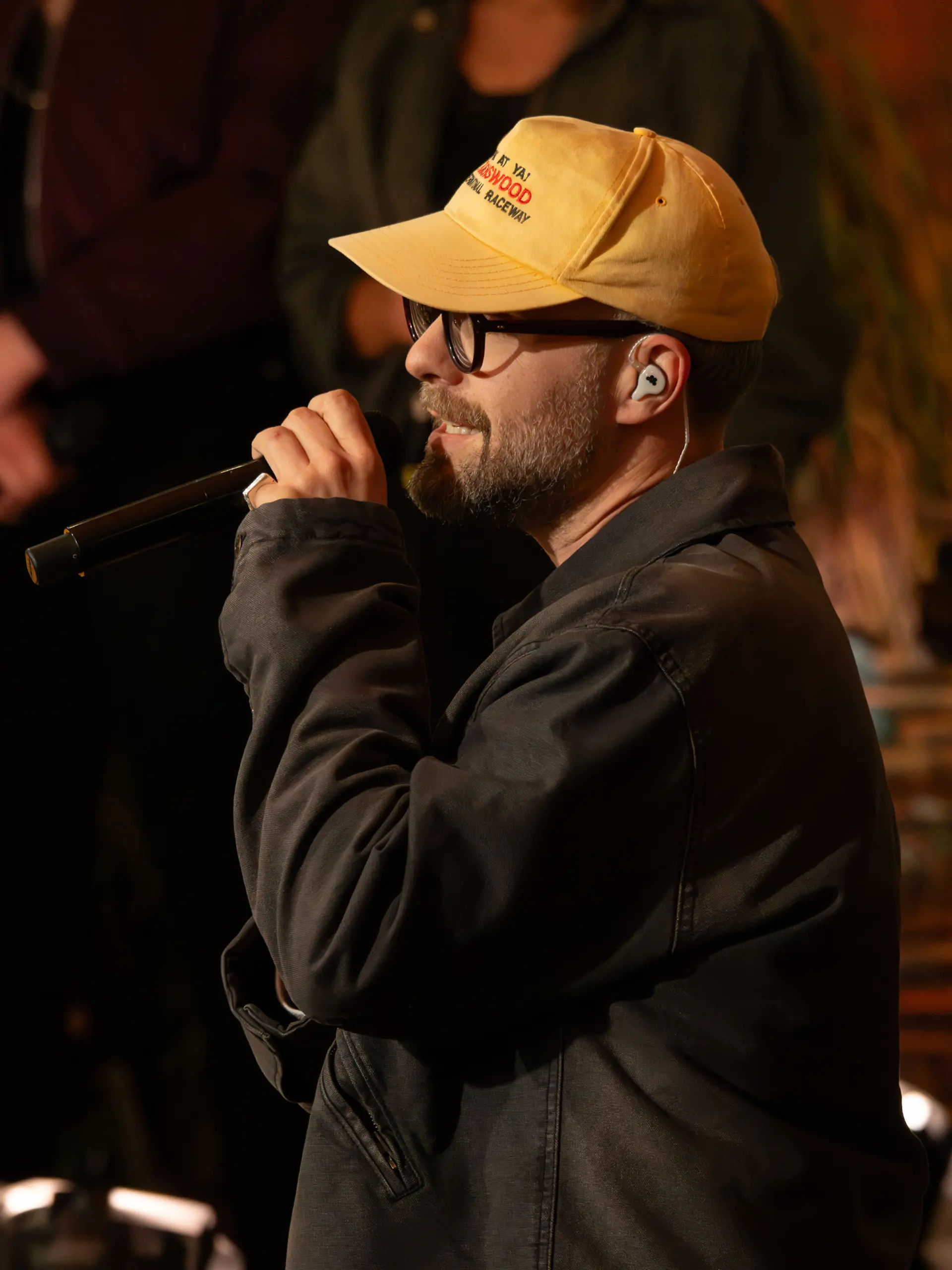 Sing meinen Song - Das Tauschkonzert: Mark Forster singt auf der Bühne ins Mikrofon