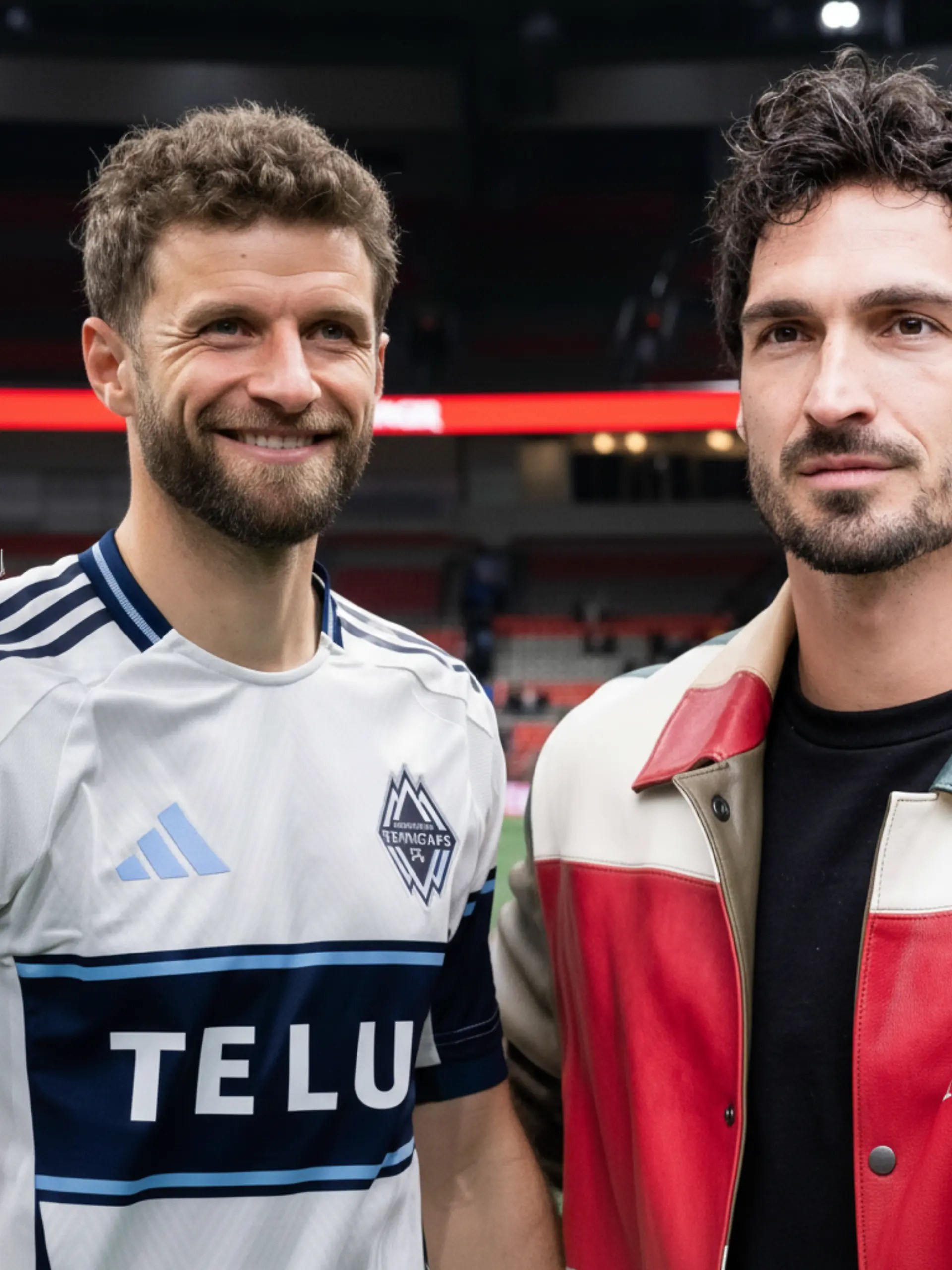 Bild zu: "Thomas Müller und Mats Hummels wollen Erstligisten kaufen"