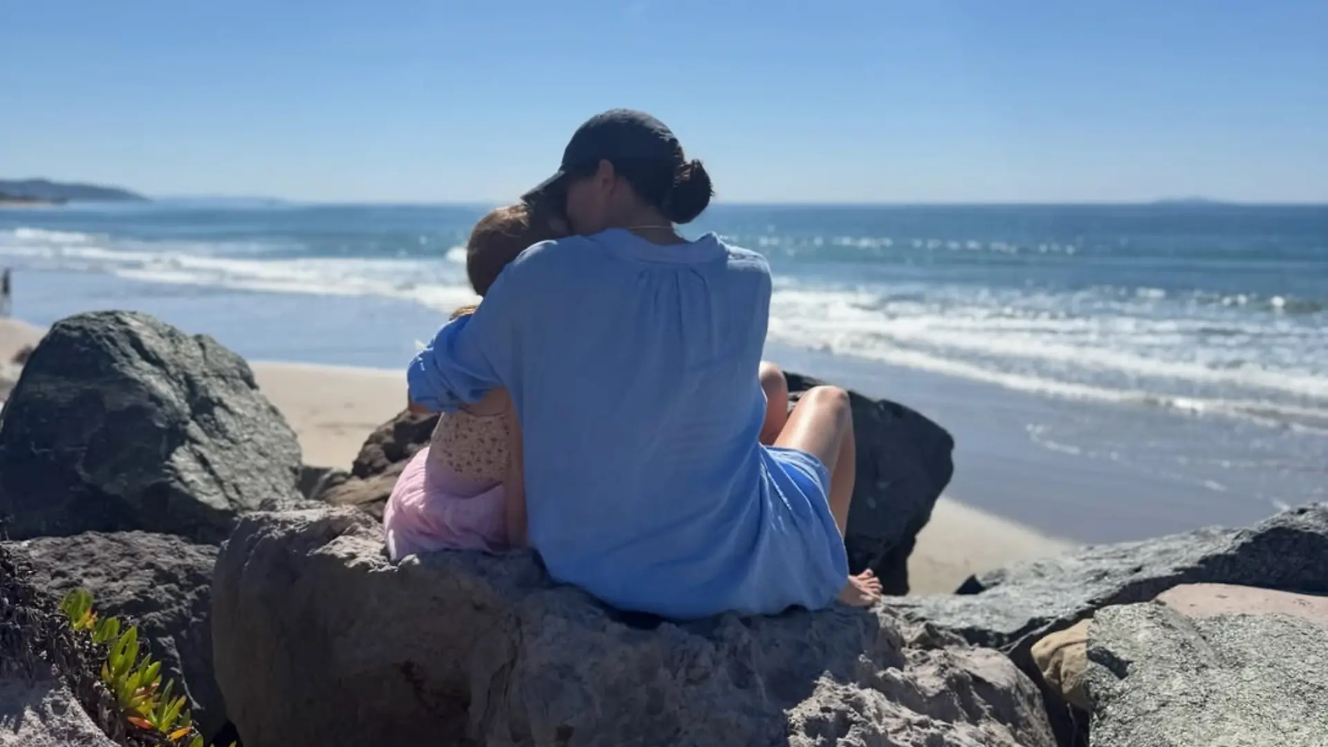 Prinzessin Lilibet taucht immer häufiger auf Meghans Instagram-Kanal auf. Experten glauben, dass hinter den Familienfotos eine gezielte Strategie steckt.