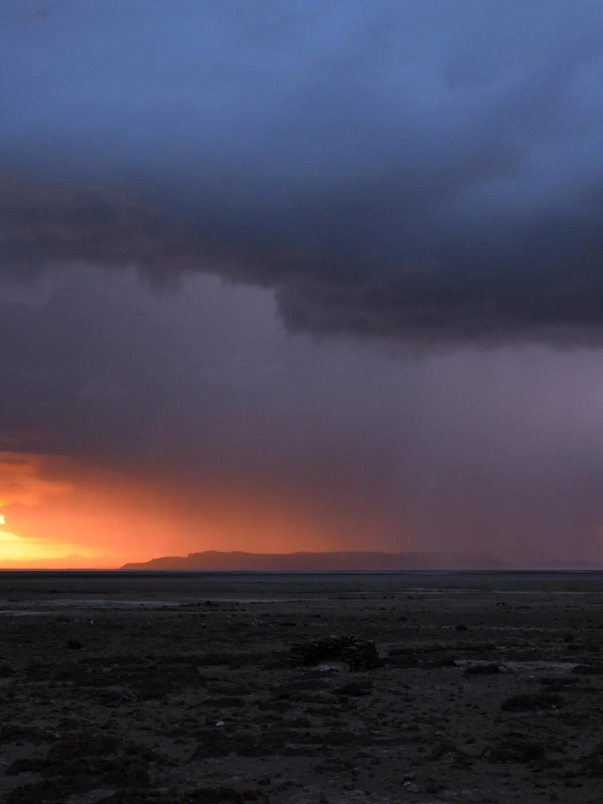 Bildnummer: 57757947  Datum: 24.02.2012  Copyright: imago/imagebroker
Gewitterhimmel im Sonnenuntergang mit Blitz, Salar de Uyuni, Lipez, Bolivien, Südamerika xdp x0x 2012 quer Aufmacher Abend Abendlicht Abendröte Abendroete Abendrot abends Abendstimmung Amerika amerikanisch amerikanische amerikanischer amerikanisches Atmosphäre atmosphärisch atmosphärische atmosphärischer atmosphärisches Atmosphaere atmosphaerisch atmosphaerische atmosphaerischer atmosphaerisches außen Außenaufnahme aussen Aussenaufnahme Aussenaufnahmen bedeckt bedeckte bedeckter bedecktes bedrohlich bedrohliche bedrohliches bedrolicher bewölkt bewölkte bewölkter bewölktes bewoelkt bewoelkte bewoelkter bewoelktes Blitz Blitze Blitzschläge Blitzschlaege Blitzschlag bolivianisch bolivianische bolivianischer bolivianisches Bolivien düster düstere düsterer düsteres de dramatisch dramatische dramatischer dramatisches draußen draussen duester duestere duesterer duesteres dunkel dunkle dunkler dunkles Ebene Ebenen Gewitter Gewitterhimmel Gewitterstürme Gewitterstimmung Gewitterstuerme Gewittersturm Gewitterwolke Gewitterwolken im Lipez menschenleer mit niemand Regenwolke Regenwolken Südamerika südamerikanisch südamerikanische südamerikanischer südamerikanisches Salar Sonnenuntergänge Sonnenuntergaenge Sonnenuntergang Stimmung Stimmungen stimmungsvoll stimmungsvolle stimmungsvoller stimmungsvolles Suedamerika suedamerikanisch suedamerikanische suedamerikanischer suedamerikanisches Uyuni Wetter Wetterphänomen Wetterphaenomen Witterung Wolke Wolken wolkenverhangen wolkenverhangene wolkenverhangener wolkenverhangenes 

 57757947 Date 24 02 2012 Copyright Imago image broker Thunderstorms sky in Sunset with Flash Salar de Uyuni Lipez Bolivia South America XDP x0x 2012 horizontal Highlight Evening Evening light Abendröte Abendroete Sunset evenings Abendstimmung America American American American American Atmosphere atmospheric atmospheric atmospheric atmospheric Atmosphere atmospheric atmospheric atmospheric atmospheric exterior Outside view exterior Outside view Outside overcast covered covered covered threatening threatening threatening bedrolicher Cloudy Cloudy cloudy bewölktes bewoelkt cloudy cloudy cloudy Flash Flashes Lightning strikes blitzschlaege Lightning bolivianisch Bolivia niche Bolivian Bolivianisches Bolivia bleak gloomy darker gloomy de dramatically Dramatic Dramatic Dramatic outside outside bleak bleak bleak bleak dark dark darker dark Level Levels Thunderstorm Thunderstorms sky Thunder storms Thunderstorms mood Gewitterstuerme Thunderstorms tower Thunderstorm cloud Thunderstorm clouds in Lipez deserted with Nobody Rain cloud Rain clouds South America südamerikanisch South American South American South American Salar Sunsets Sunsets Sunset Mood Moods Full mood Full mood Full mood Full mood South America South American South American South American  Uyuni Weather Weather phenomenon  Weather Cloud Clouds wolkenverhangen Wolkenverhangene Wolkenverhangener Wolkenverhangenes  