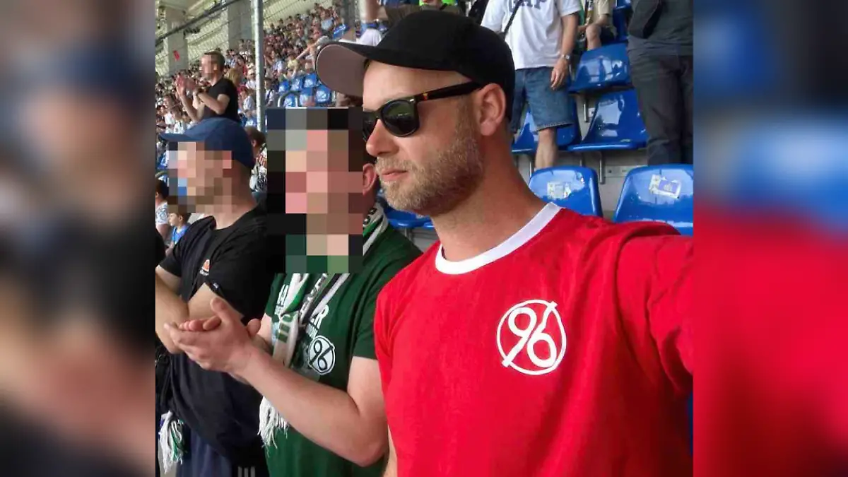 Matthias ist leidenschaftlicher Fußballfan – sogar Hannover 96 teilte inzwischen den Spendenaufruf für ihn.