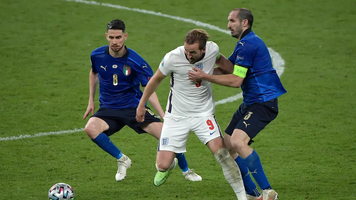 Jorge Luiz Frello Filho Jorginho of Italy, Harry Kane of England and Giorgio Chiellini of Italy during the UEFA EURO, EM, Europameisterschaft,Fussball 2020 Final football match between Italy and England at Wembley stadium in London England, July 11th, 2021. Photo Andrea Staccioli / Insidefoto andreaxstaccioli