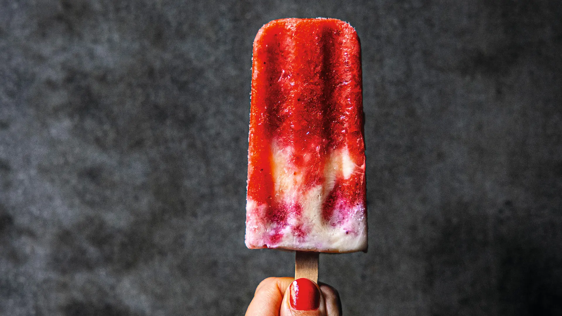 Erdbeereis am Stiel - Paletas Fresita
