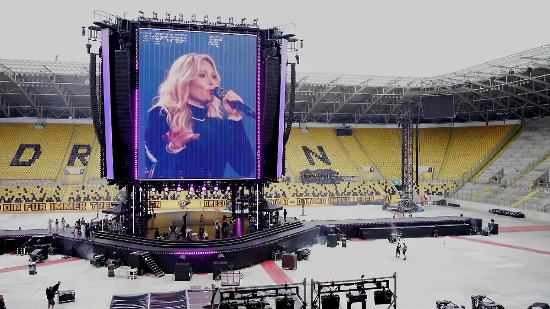 Mega-Bühne für Helene Fischer! Das erwartet Fans beim 360-Grad-Spektakel Für die neue Stadion-Tour