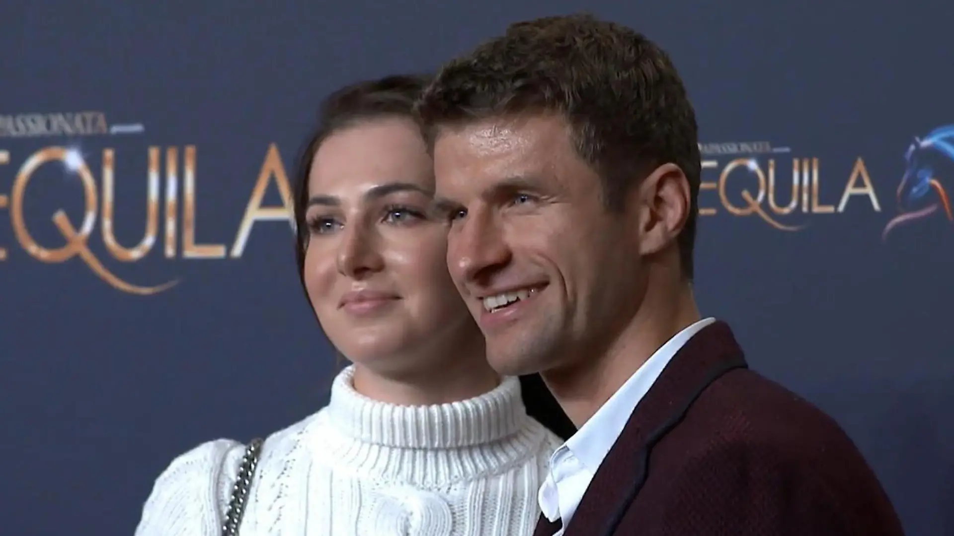 Ehe-Aus nach 17 Jahren! Thomas und Lisa Müller haben sich getrennt Das Traumpaar des deutschen Fußballs