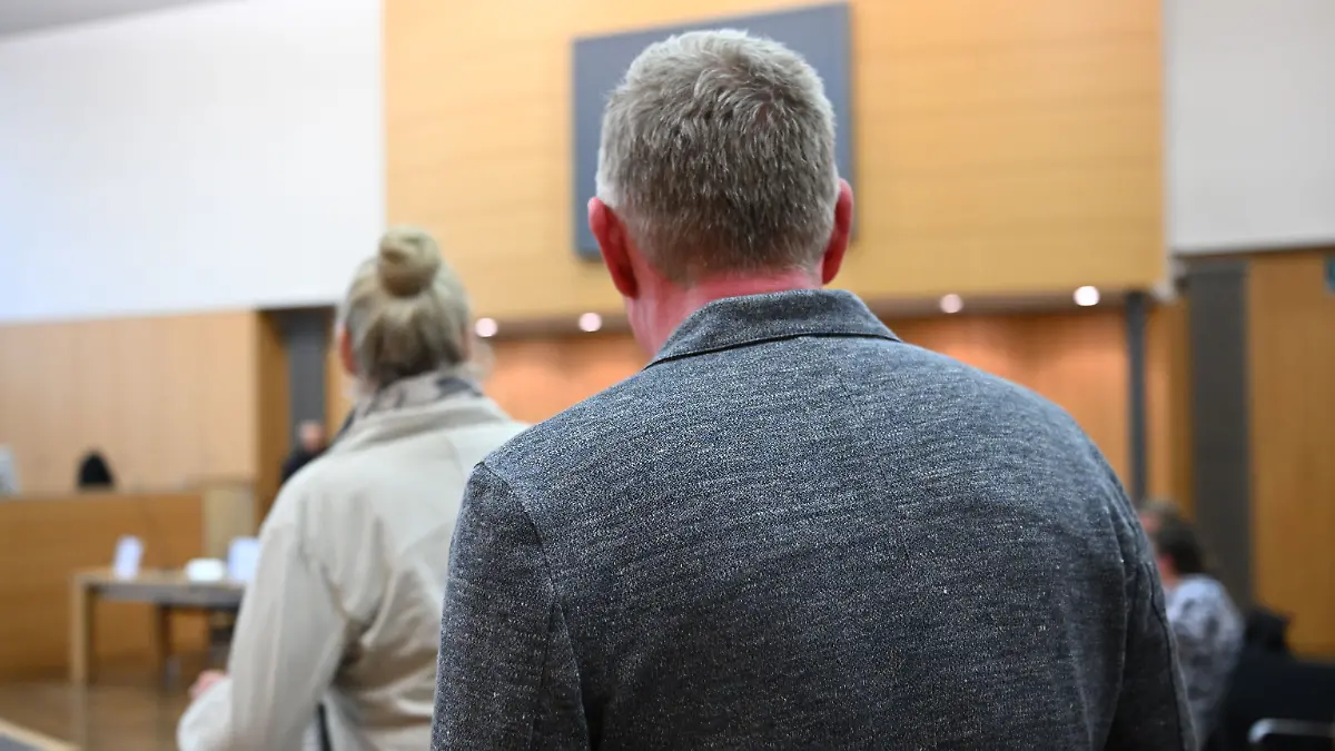 Die Staatsanwaltschaft wirft dem Betreiber-Ehepaar vor, ein „Herrschaftsregime“ aufgebaut und Bewohner aus Profitinteresse ruhiggestellt zu haben.