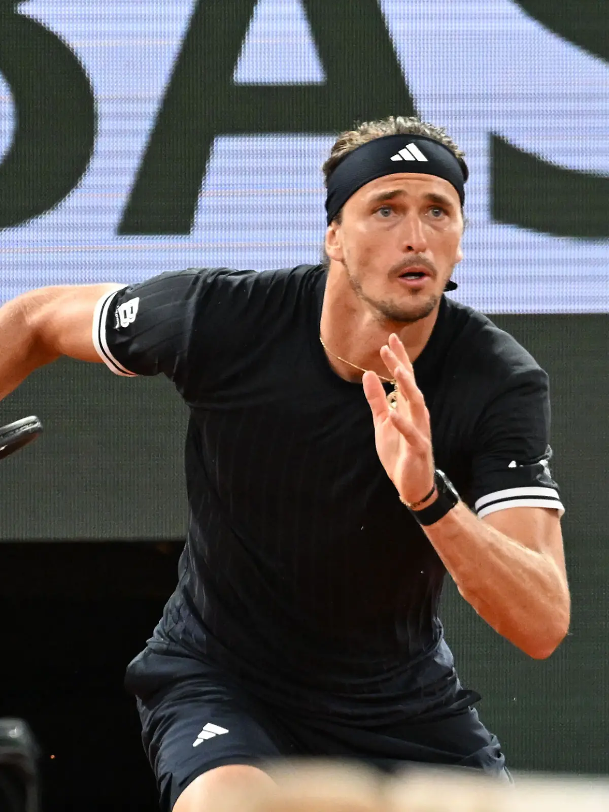 Alexander Zverev (GER) during his round of 8 during Roland Garros 2026. Tuesday june 2 nd, 2026. Paris. France. PHOTO: CHRISTOPHE SAIDI / SIPA.//SAIDICHRISTOPHE_08260411/Credit:CHRISTOPHE SAIDI/SIPA/2606030838