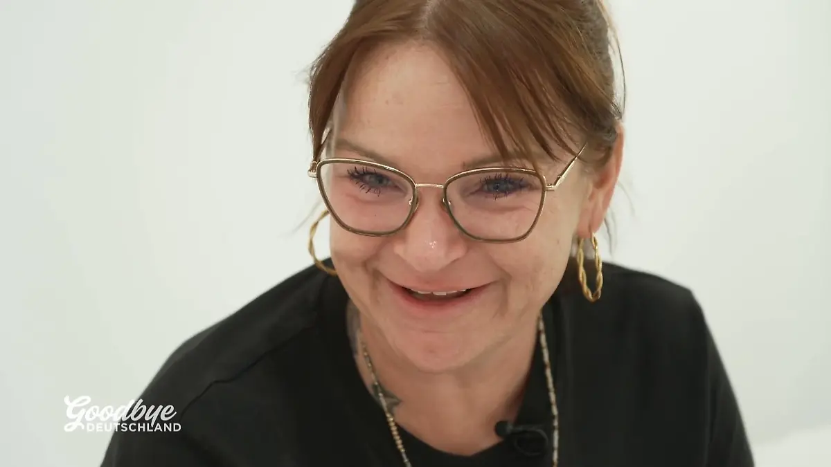 Sarah wohnt mit 38 Jahren zum ersten Mal allein Einzug ins neue Leben