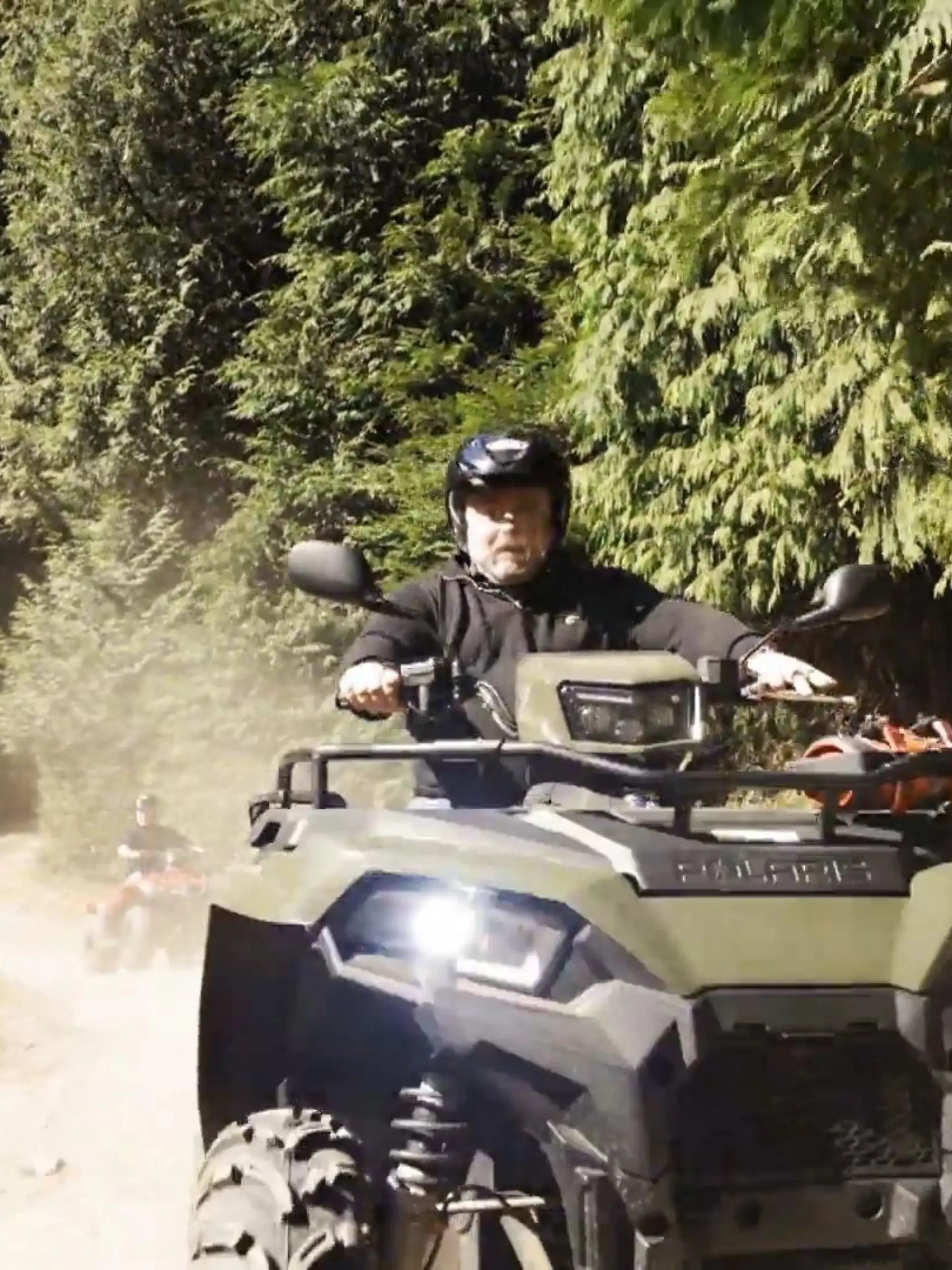 Bild zu: "Von wegen "Best Friends" - Mälzer jagt seine Kumpels erstmal durch die Highlands"