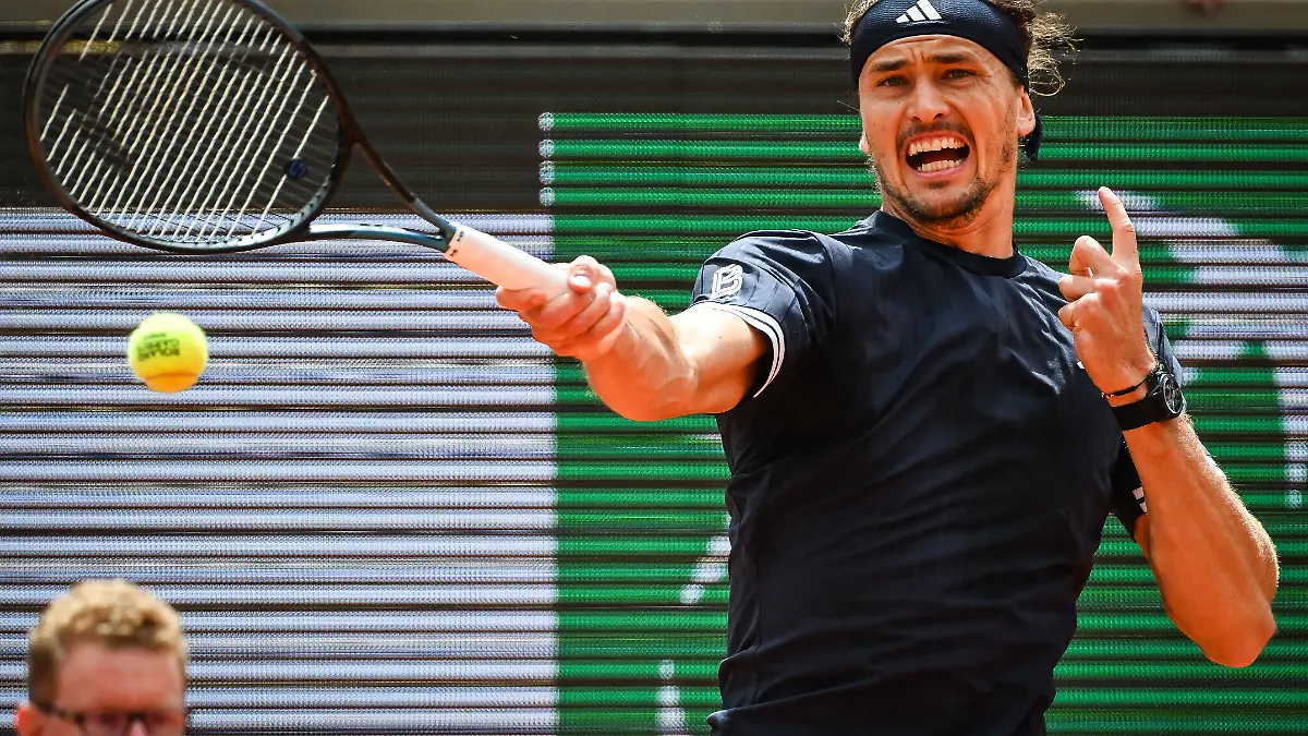 June 5, 2026, Paris, France, France: Alexander ZVEREV of Germany during the thirteenth day of the Roland-Garros 2026, French Open 2026, Grand Slam tennis tournament at Roland-Garros Stadium on June 05, 2026 in Paris, France. (Credit Image: Â© Matthieu Mirville/ZUMA Press Wire