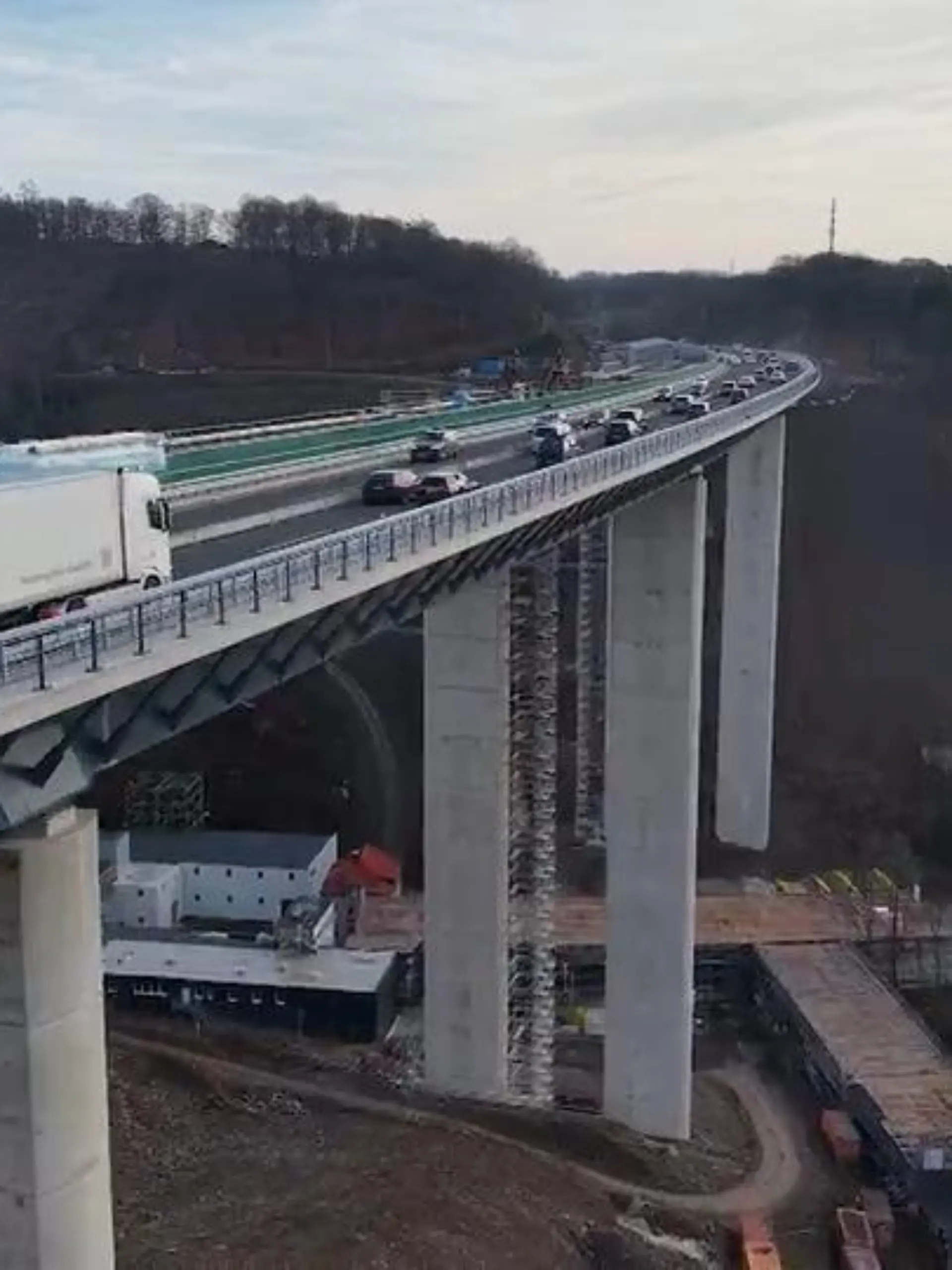 Bild zu: "Brücken-Alarm in NRW"