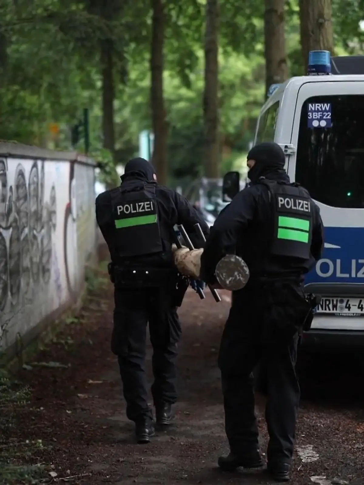 Bild zu: "Razzia in Leverkusen"