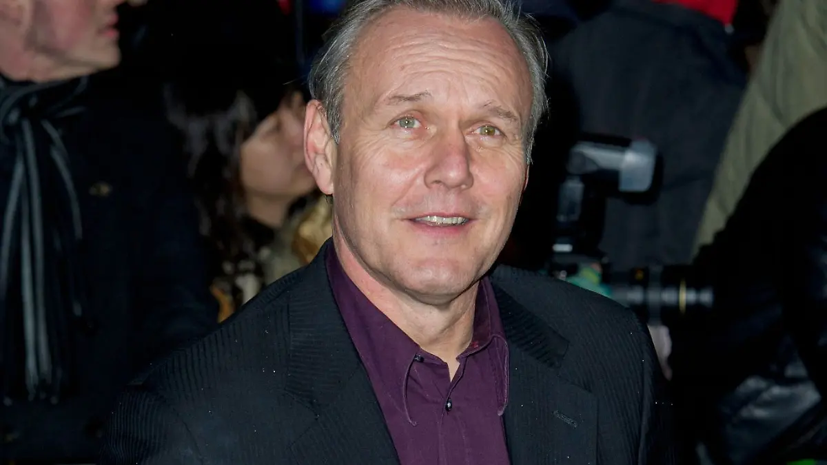 anthony-head-mit-72-jahren-gestorben-schauspieler-starb-an-lungenentz-ndung