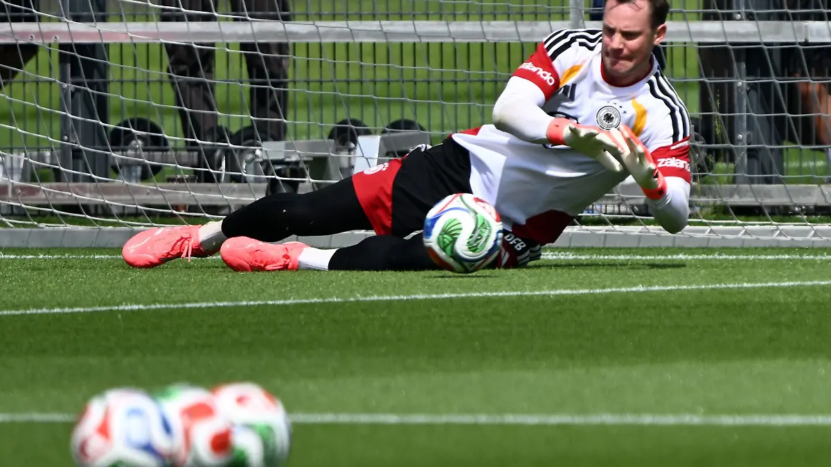 Manuel Neuer wird bei der Generalprobe vor der WM nicht im Tor stehen. (Archivbild)