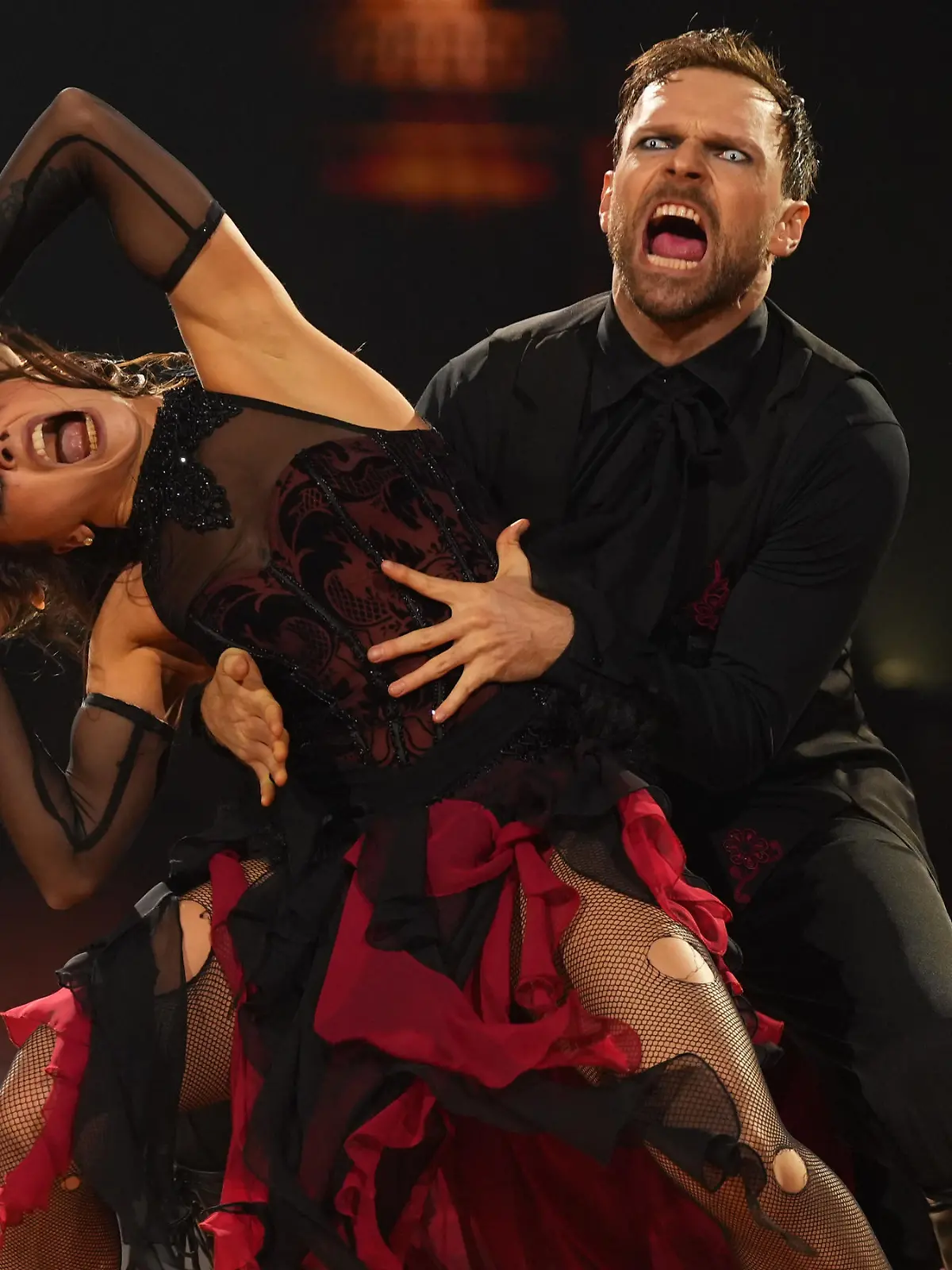 Bild zu: "Anastasia Maruster und Vadim Garbuzov tanzen einen packenden Horror-Tango"