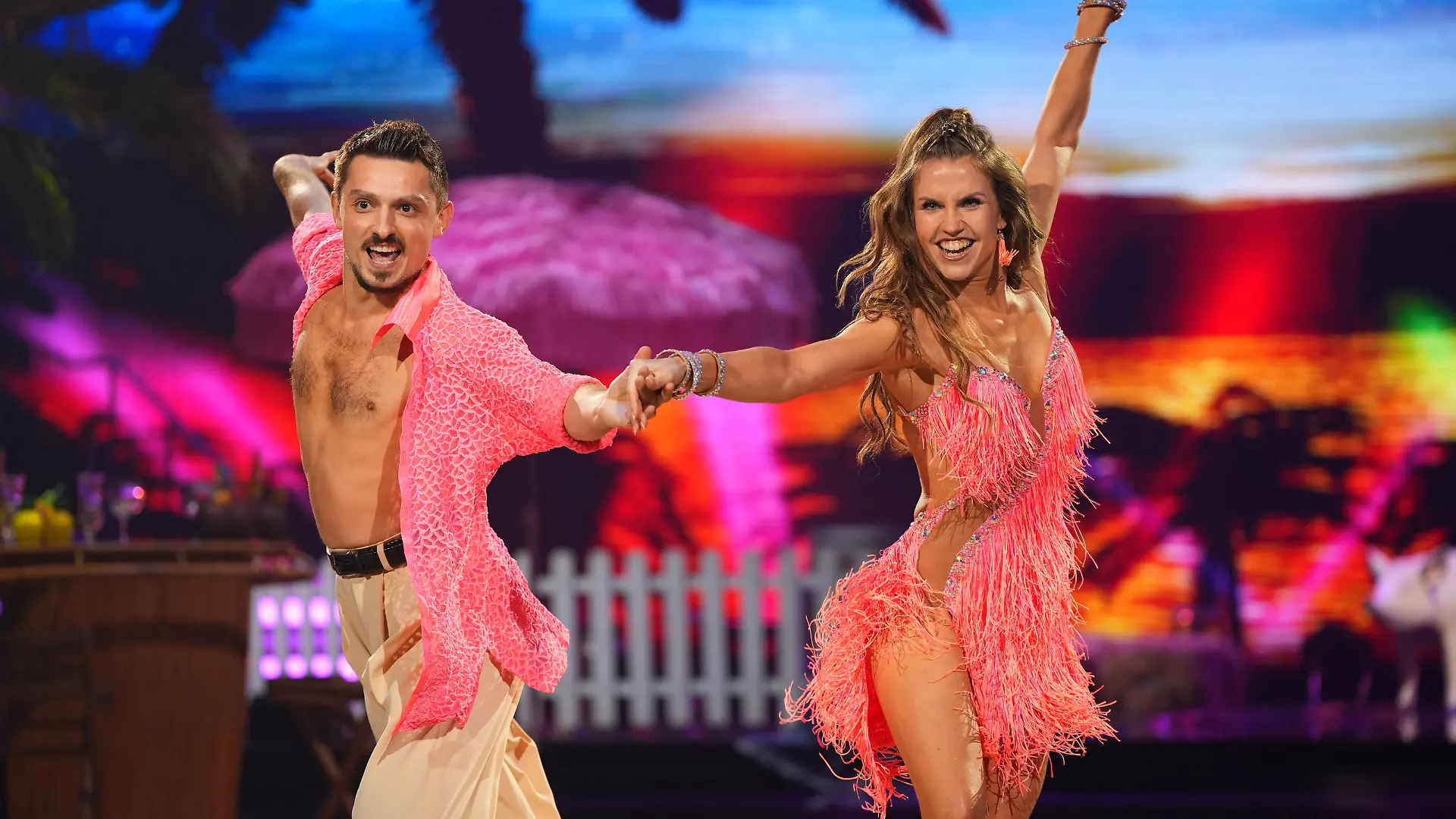 Bild von Mariia Maksina und Zsolt Sándor Cseke bringen heiße Latin-Rhythmen aufs Parkett
