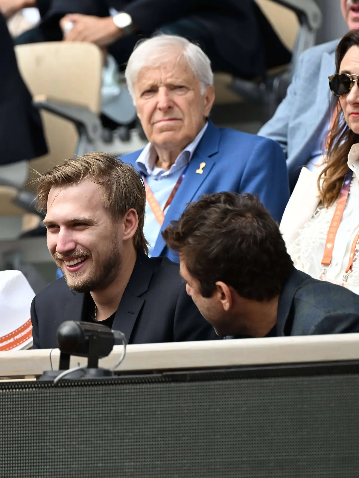 Tennis -Internationaux de France - Roland Garros 2026 - ITF - 05/06/2026 - Tennis -Internationaux de France - Roland Garros 2026 - ITF - 05/06/2026 - demi finale Alexander Zverev Allemagne contre Jakob Minsik republic Tcheque - Jaden Agassi fils d Andre Agassi et de Steffi Graf dans la tribune presidentielle ParisFrance PUBLICATIONxNOTxINxFRAxBEL Copyright: xChryslenexCaillaud/Psnewzx