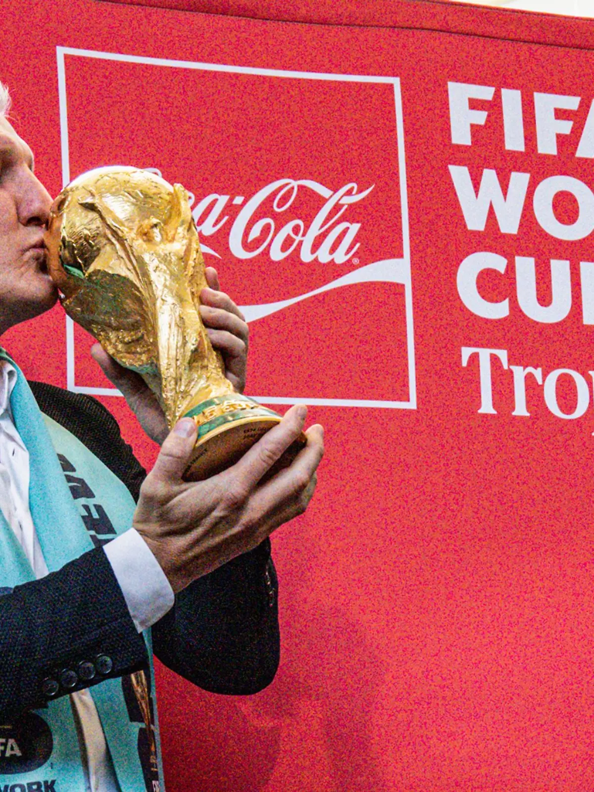 Bild zu: "Schweinsteiger hofft auf Halbfinale für DFB-Auswahl"