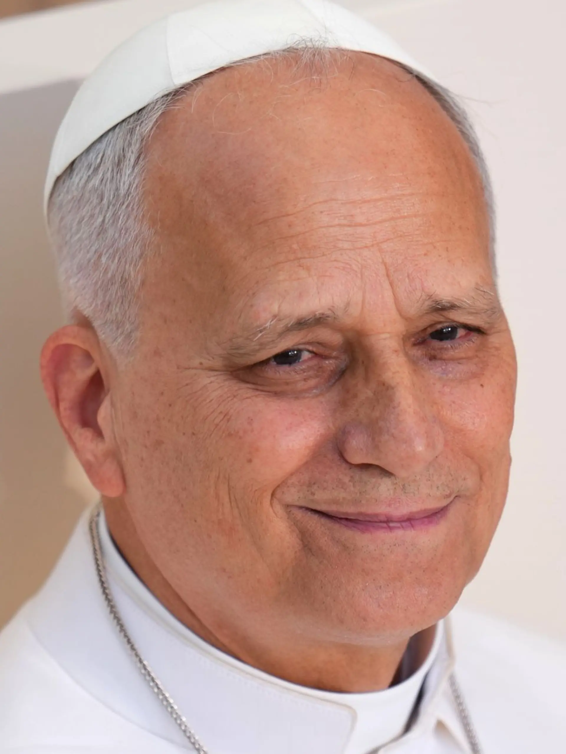 Bild zu: "Sorge um den Papst! Leo XIV. muss operiert werden"