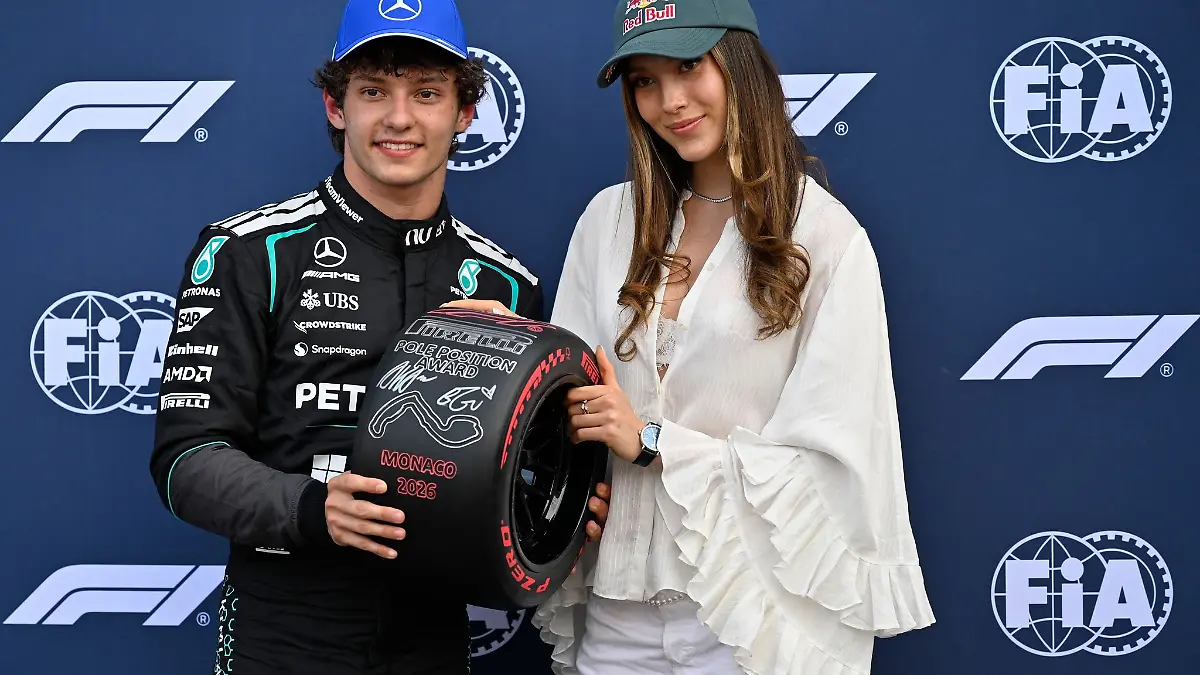 Seriensieger Kimi Antonelli (l) glänzt auch in Monaco.