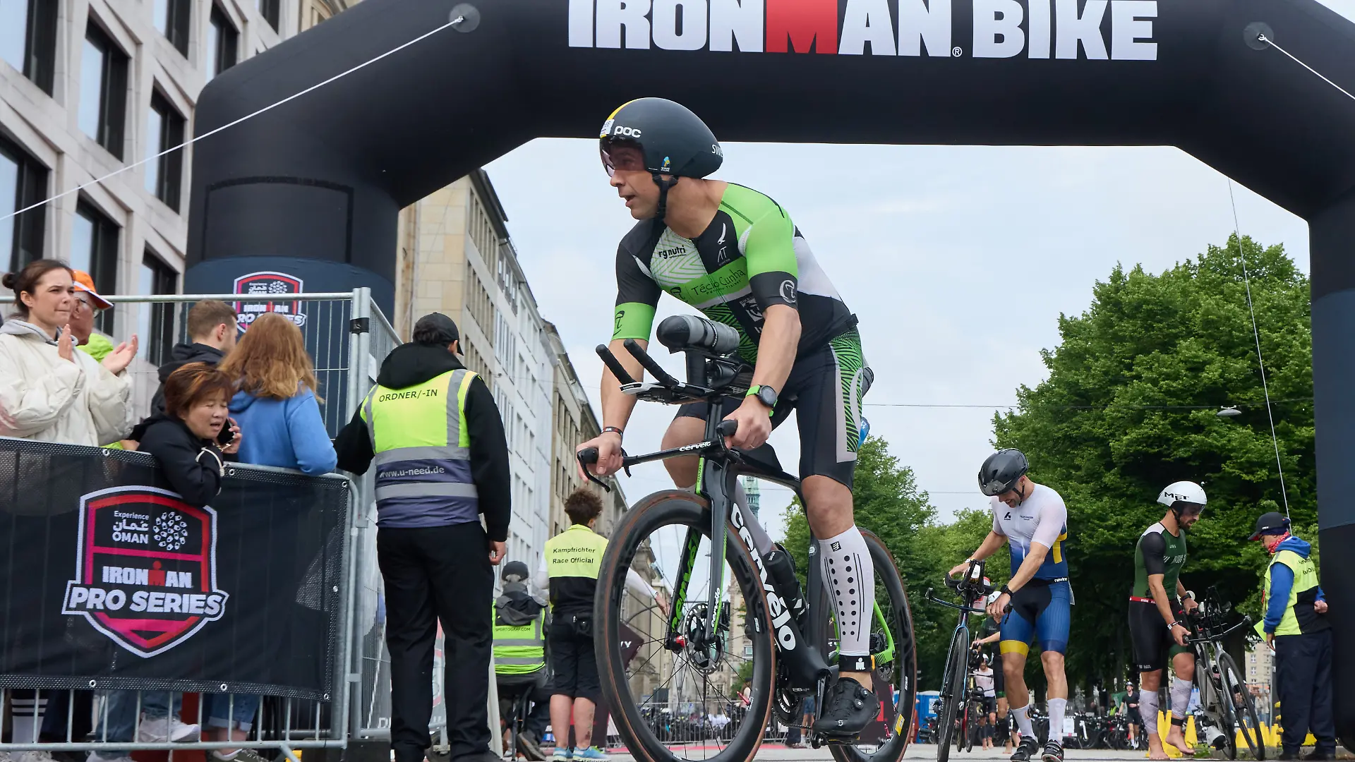 Beim Ironman in Hamburg kam es zu einem Zwischenfall mit Metallsplittern.