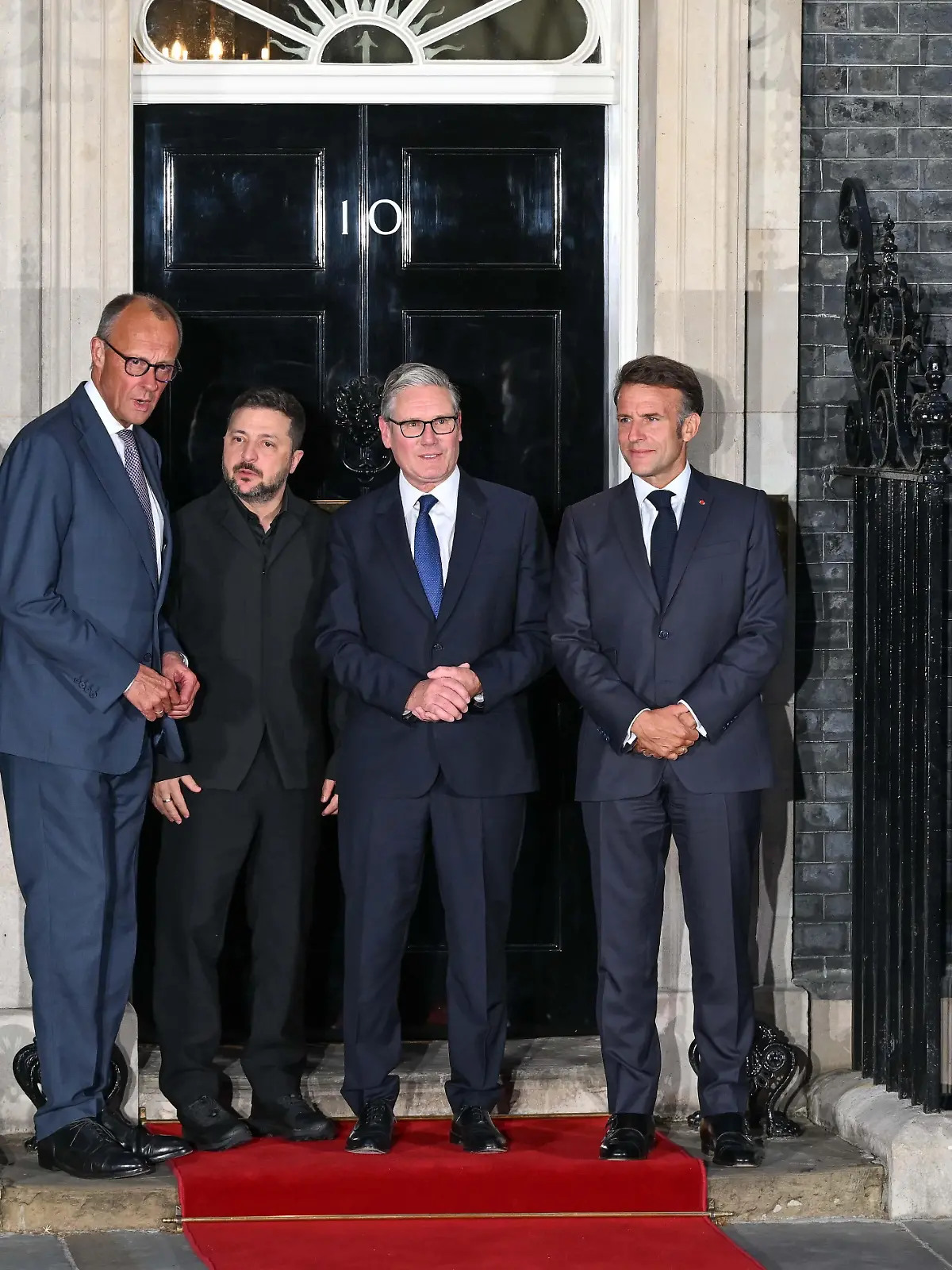 LONDON, UNITED KINGDOM - JUNE 07: British Prime Minister Keir Starmer , French President Emmanuel Macron, German Chancellor Friedrich Merz and Ukrainian President Volodymyr Zelenskyy chat on the 10 Downing Street doorstep as they say goodbye after their meeting in London, United Kingdom on June 07, 2026. Rasid Necati Aslim / Anadolu