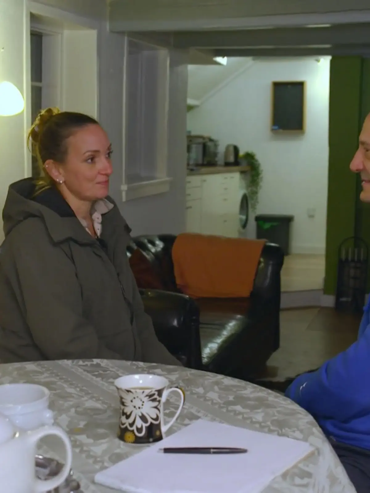 Bild zu: "Wird Nadines Besserwissen für Ron zum Problem?"