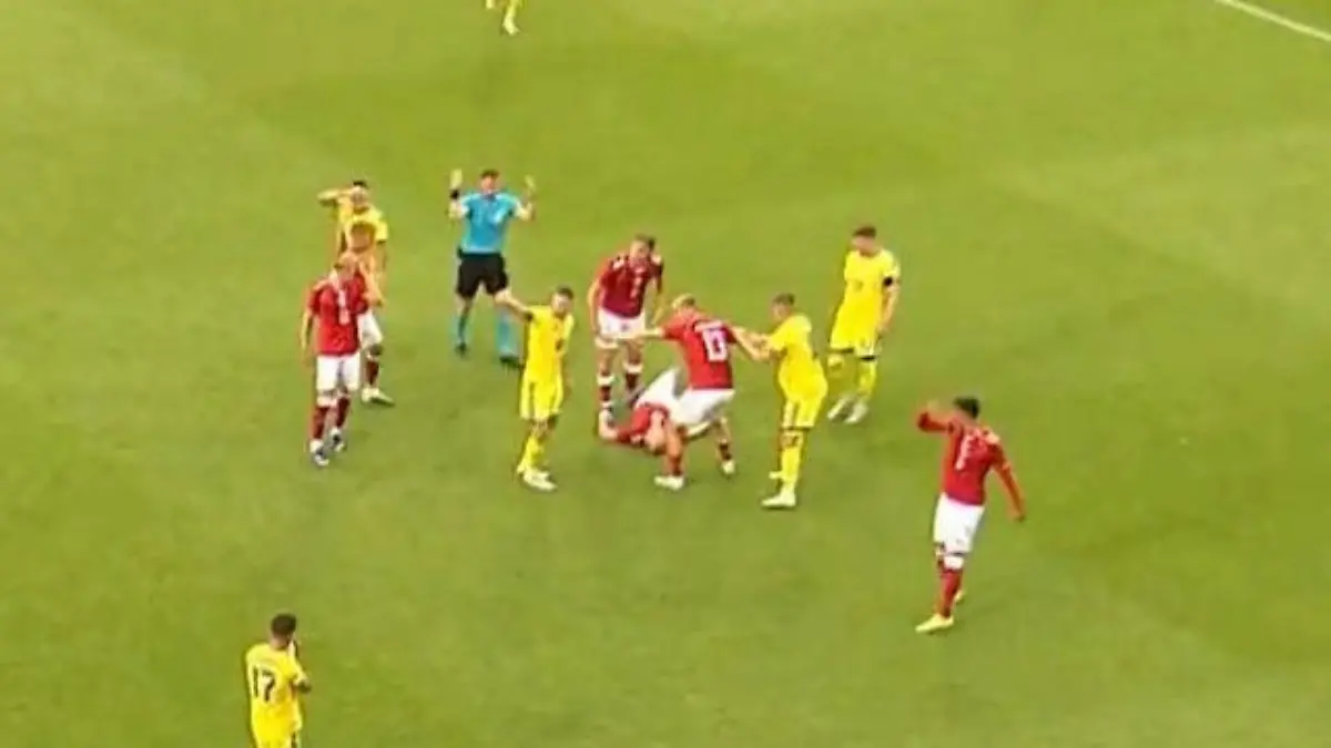 Schockmoment auf dem Spielfeld! Dänen-Star Christian Eriksen bricht erneut zusammen Fünf Jahre nach Herzstillstand während EM