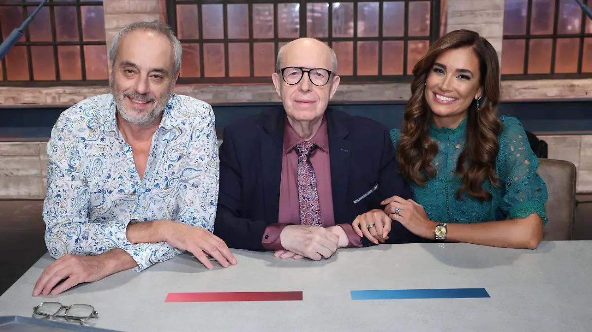 Christian Rach (l.), Reiner Calmund und Jana Ina Zarrella
+++ Die Verwendung des sendungsbezogenen Materials ist nur mit dem Hinweis und Verlinkung auf RTL+ gestattet. +++