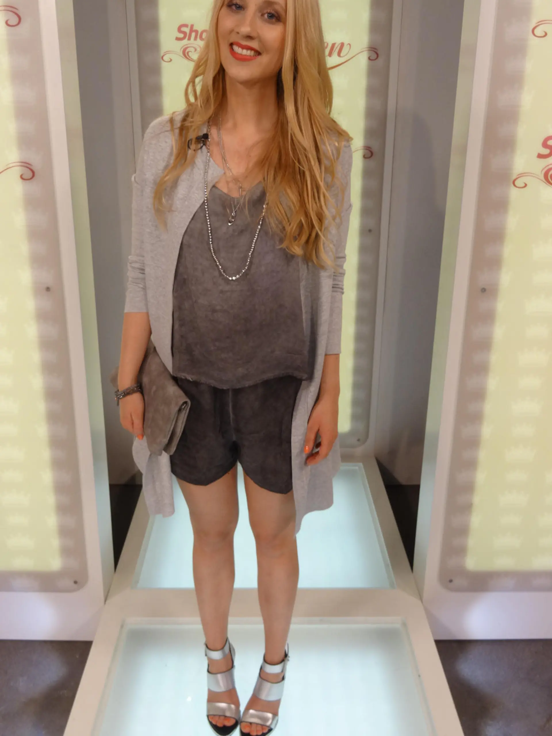 Bild zu: ""Shopping Queen"-Kandidatin Jenny präsentiert ihren Look."