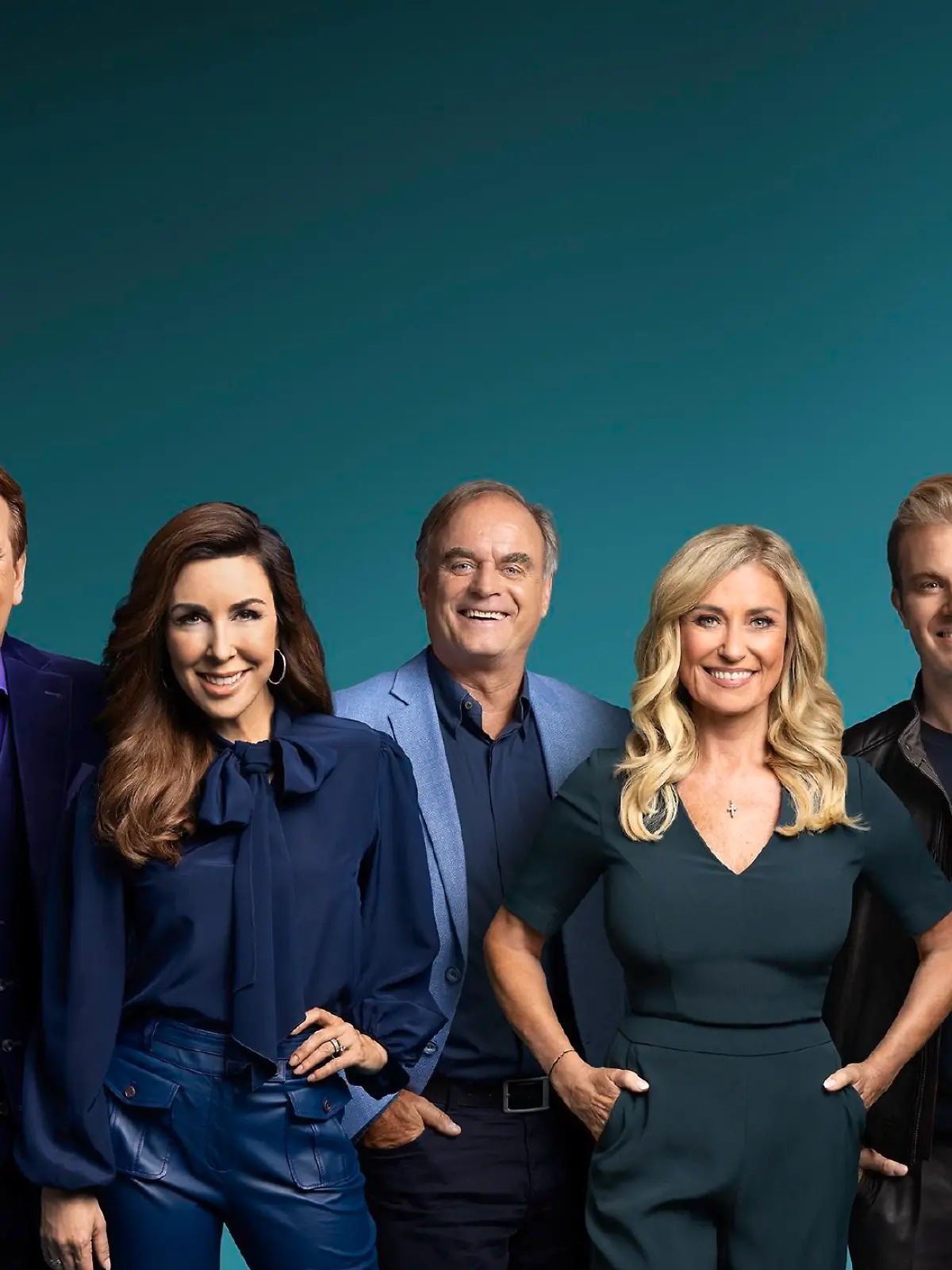 V.l.: Nils Glagau, Ralf Dümmel, Judith Williams, Dr. Georg Kofler, Dagmar Wöhrl, Nico Rosberg und Carsten Maschmeyer.

Die Verwendung des sendungsbezogenen Materials ist nur mit dem Hinweis und Verlinkung auf RTL+ gestattet.