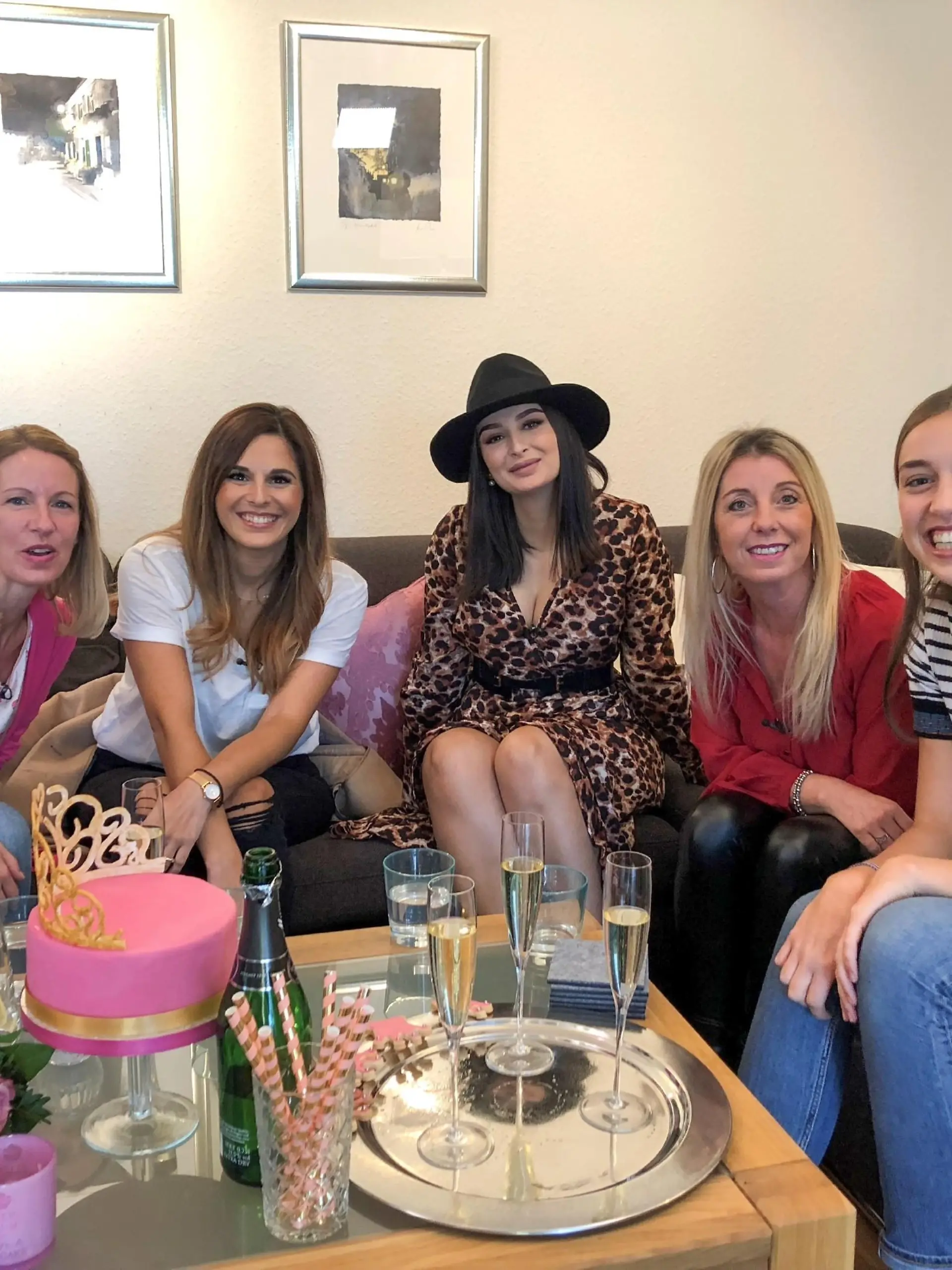 V.l.: Tanja, Evropi, Sanna, Cecilia, Lisa